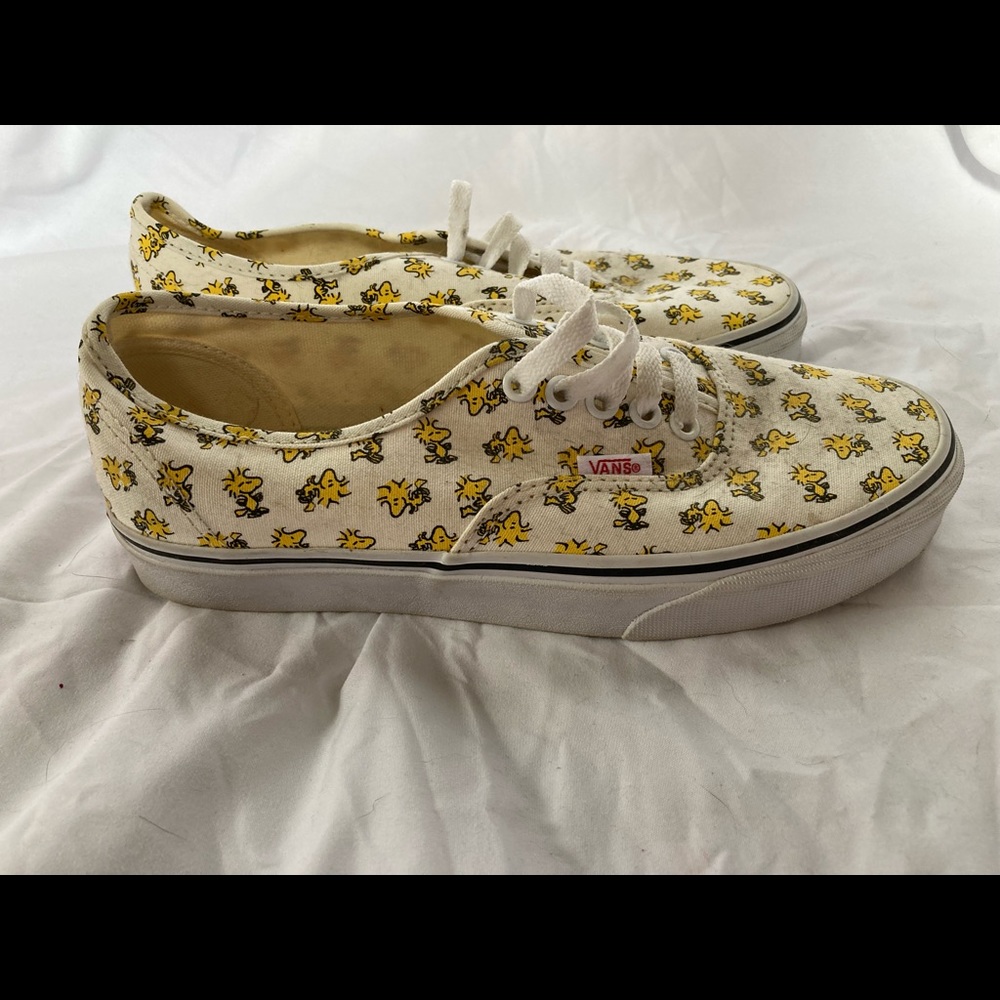 Vans x Peanuts: Woodstock sneakers